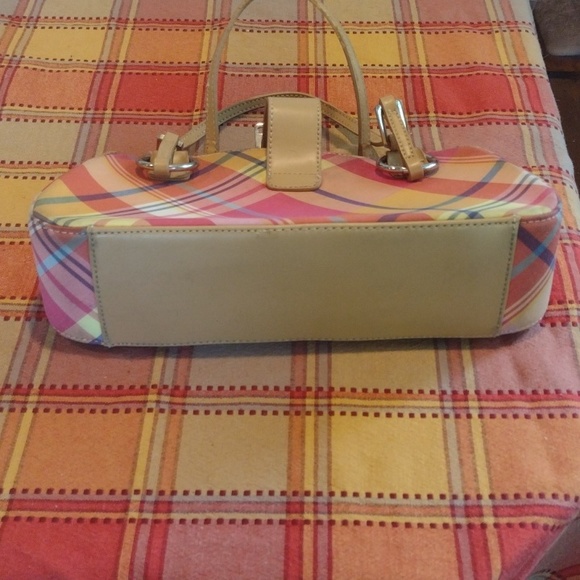 This is an adorable small tan/multicolored purse. - Picture 4 of 4